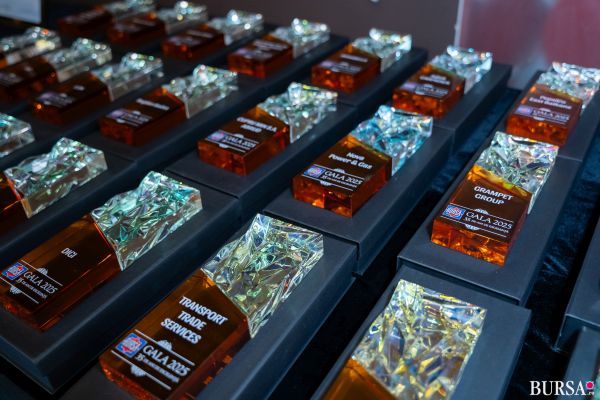 35 de ani de excelenţă - Gala ziarului BURSA, o sărbătoare a performanţei şi a prestigiului